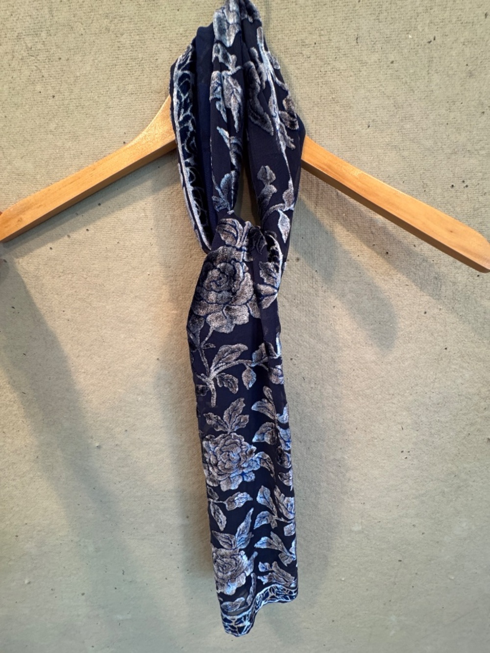 Lovely blue cut velvet floral scarf